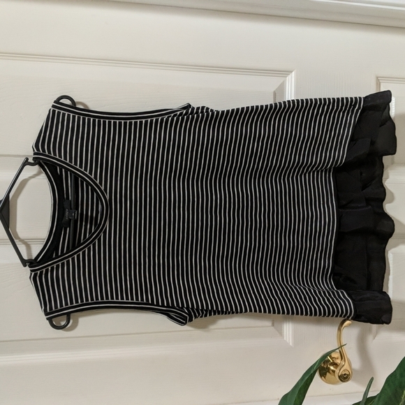 J. Crew Women's Sleeveless Striped Top w/Ruffle Hem Size Medium - Picture 1 of 5